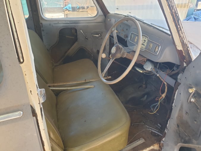 Austin A40 Devon for sale - interior view