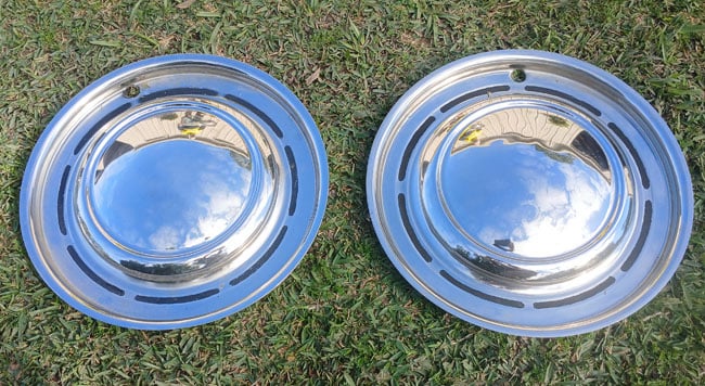 Austin 1800 hub cap set